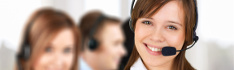 Telefonservice Mitarbeiterin mit Headset, Copyright: BillionPhotos.com / fotolia